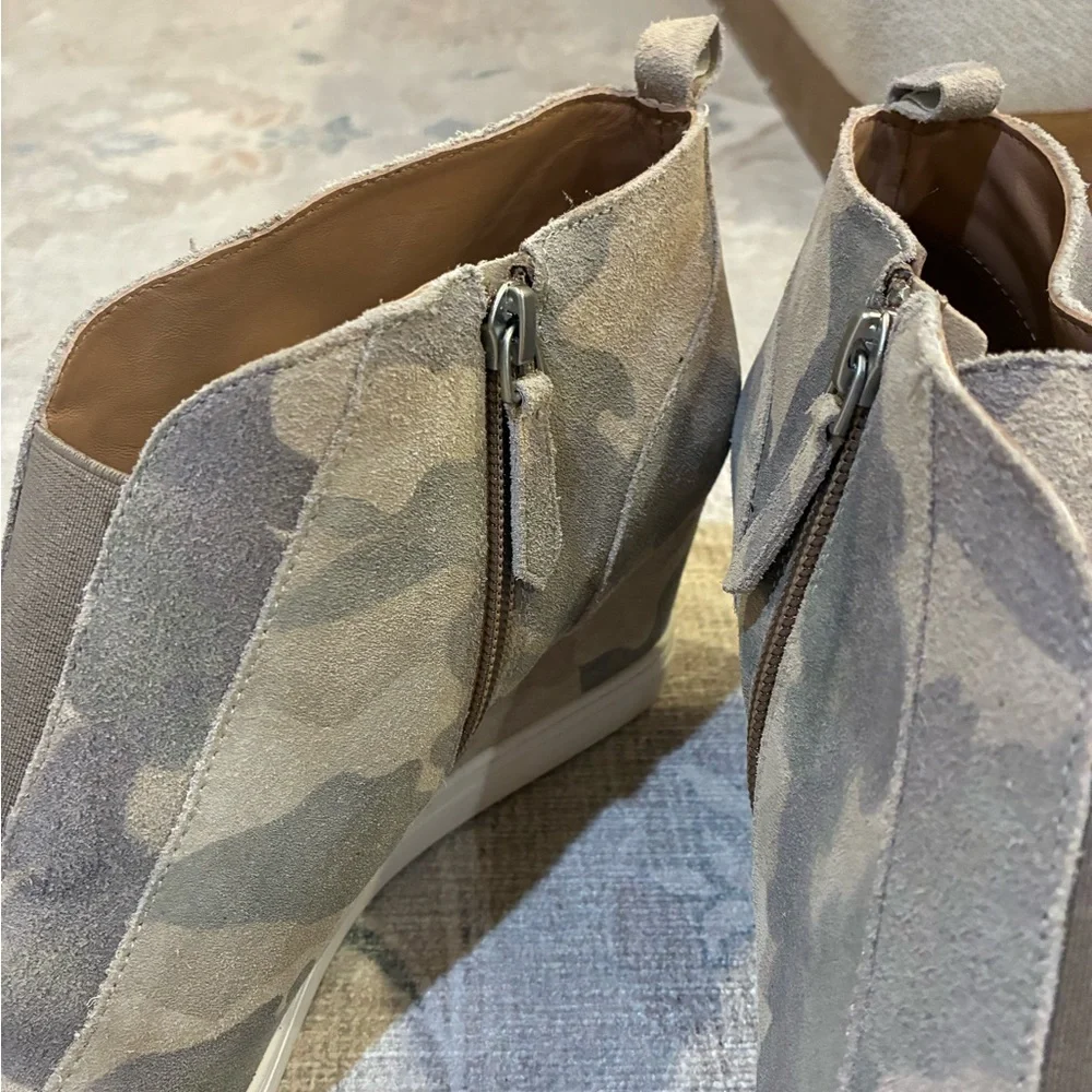 Paolo Camouflage Wedge Boots